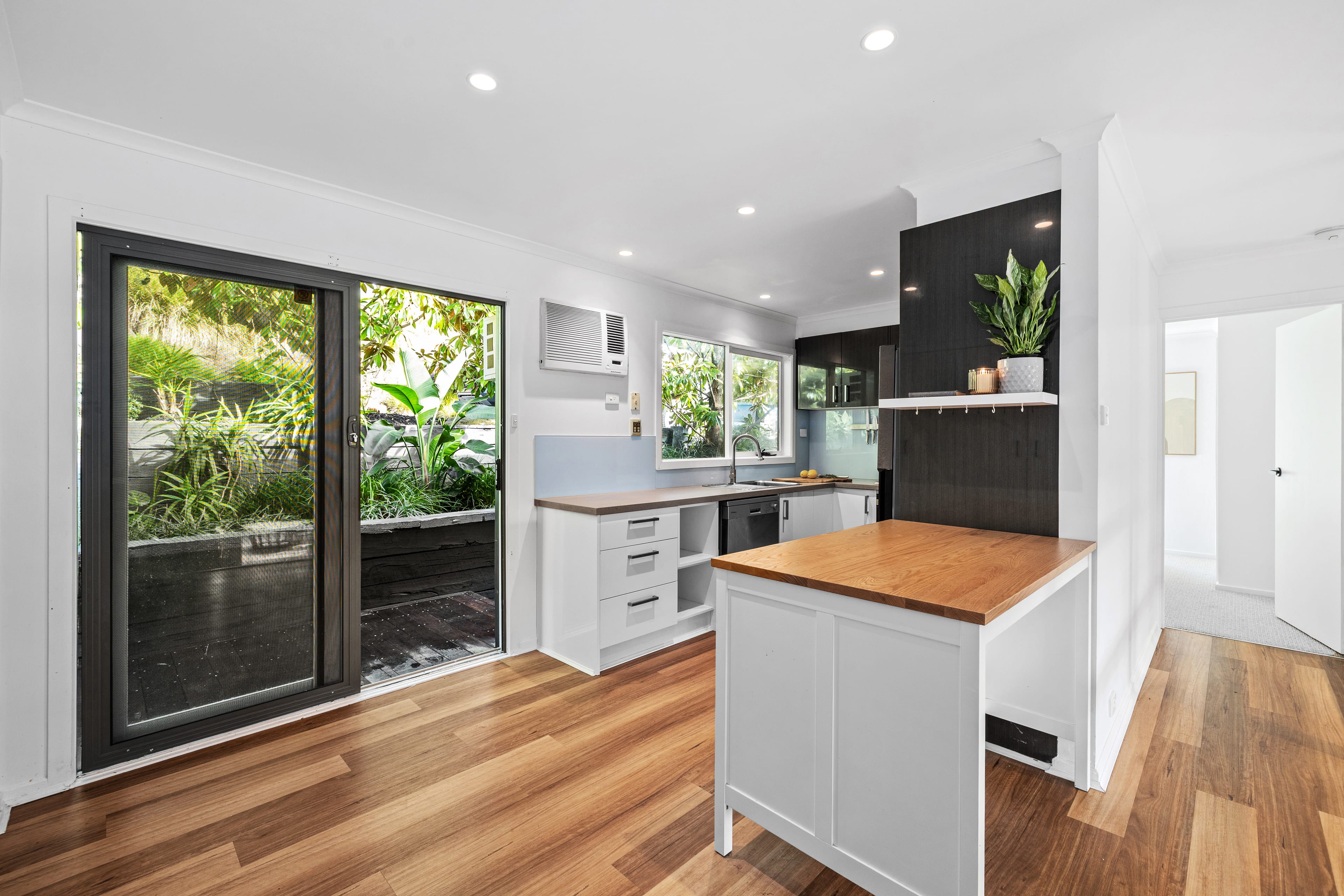 17 Old Forest Road, The Basin — listing photograph 8